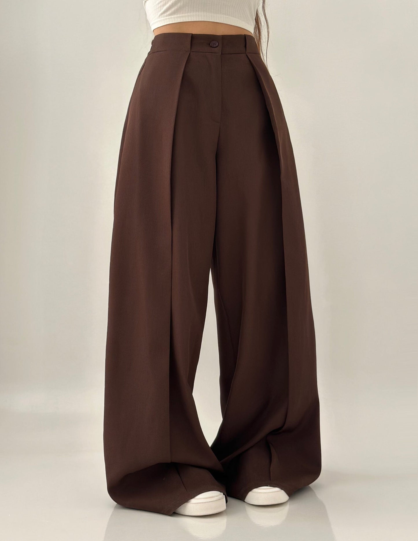 Pantalón palazzo fluido y elegante