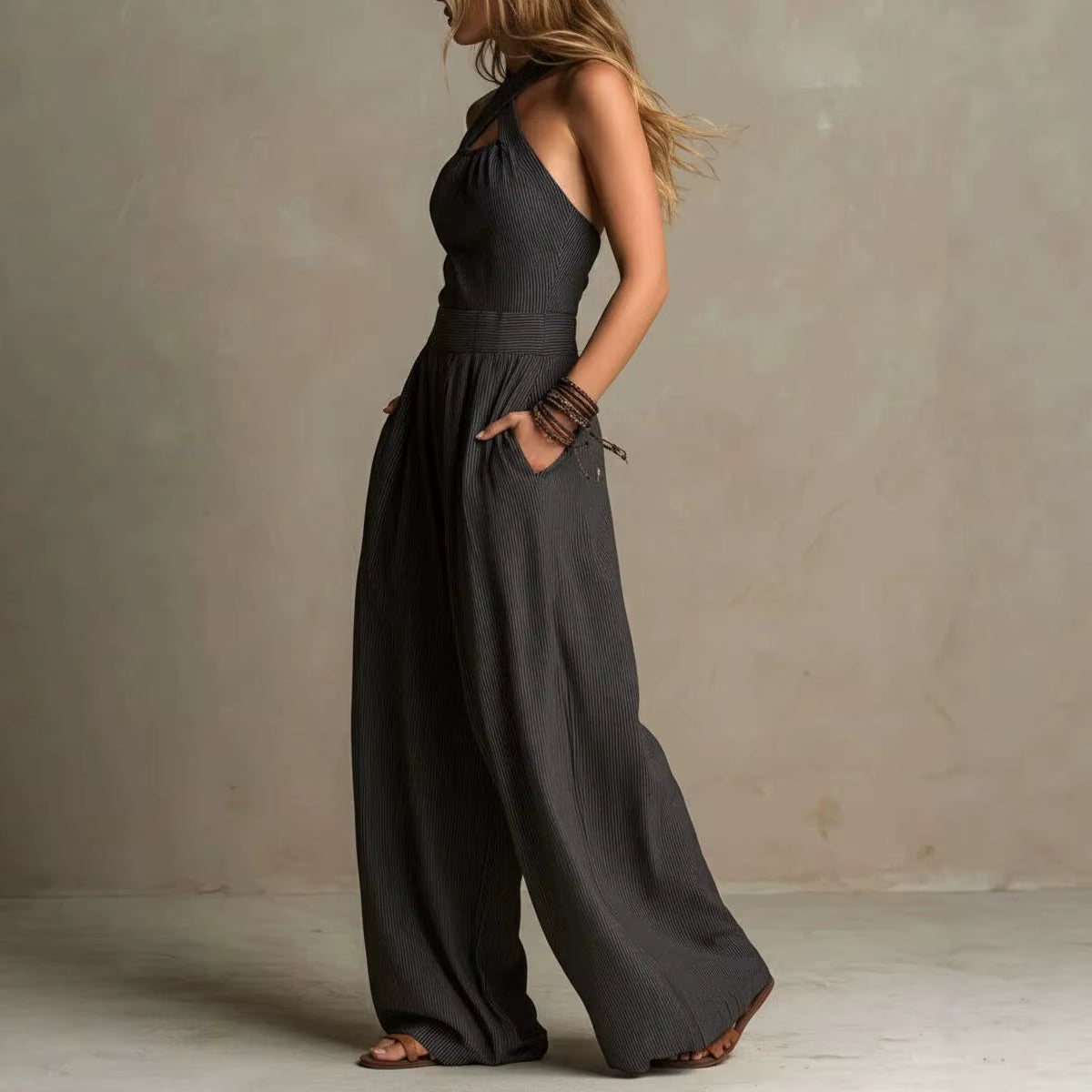 Ariana | Mono Elegante Escote Cruzado - Vesperi